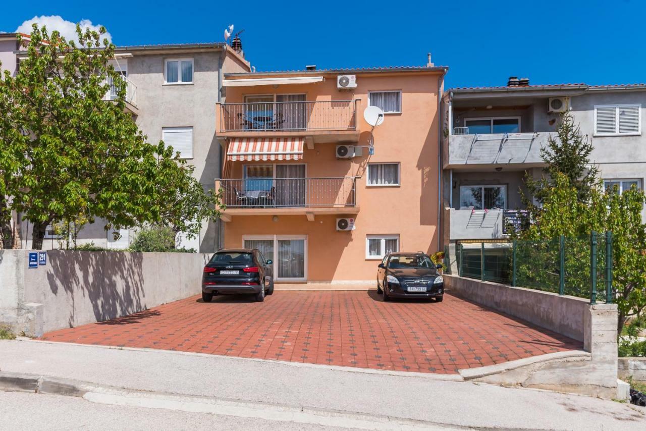 Apartment Anamarija With Sea View Sibenik Exterior photo
