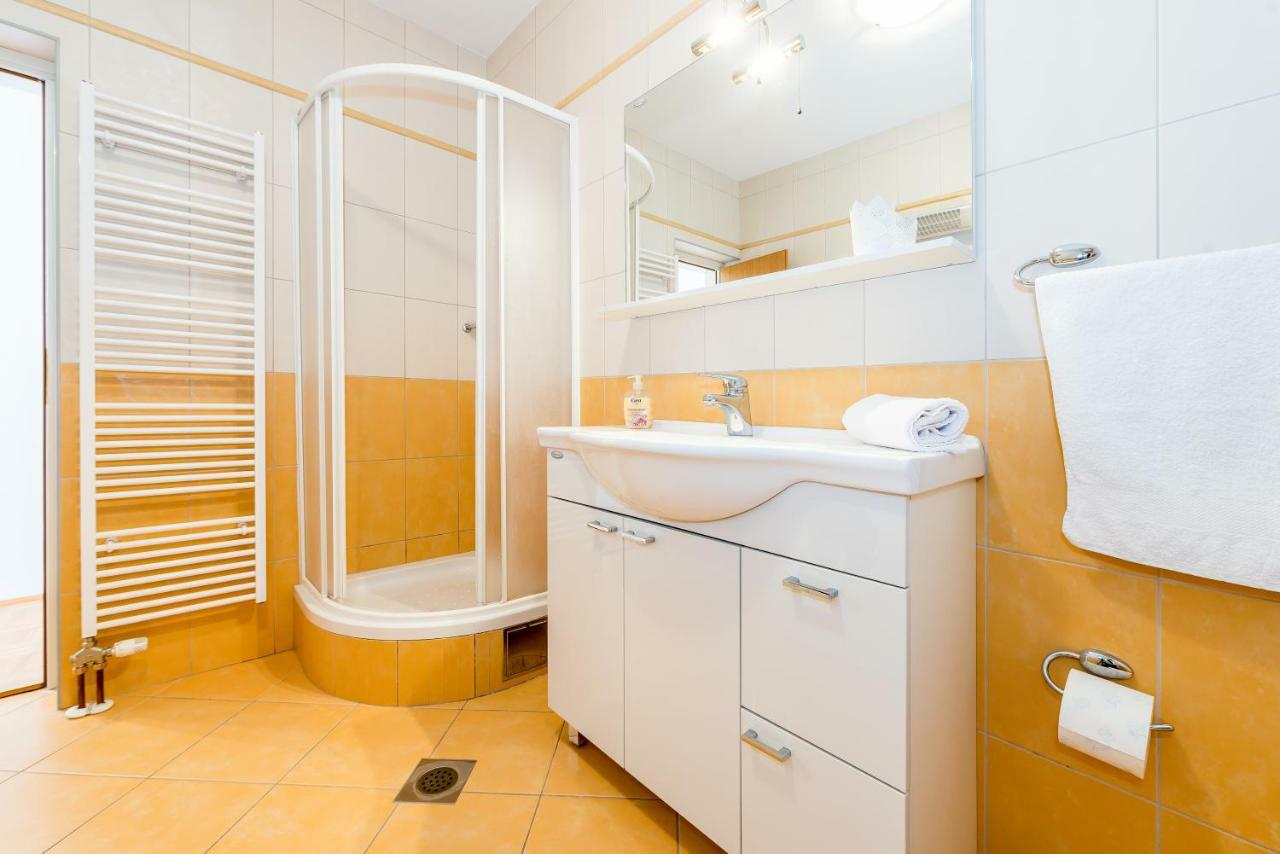 Apartment Anamarija With Sea View Sibenik Exterior photo